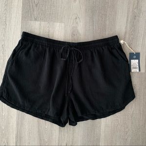 NWT Universal Thread Black Fabric Shorts